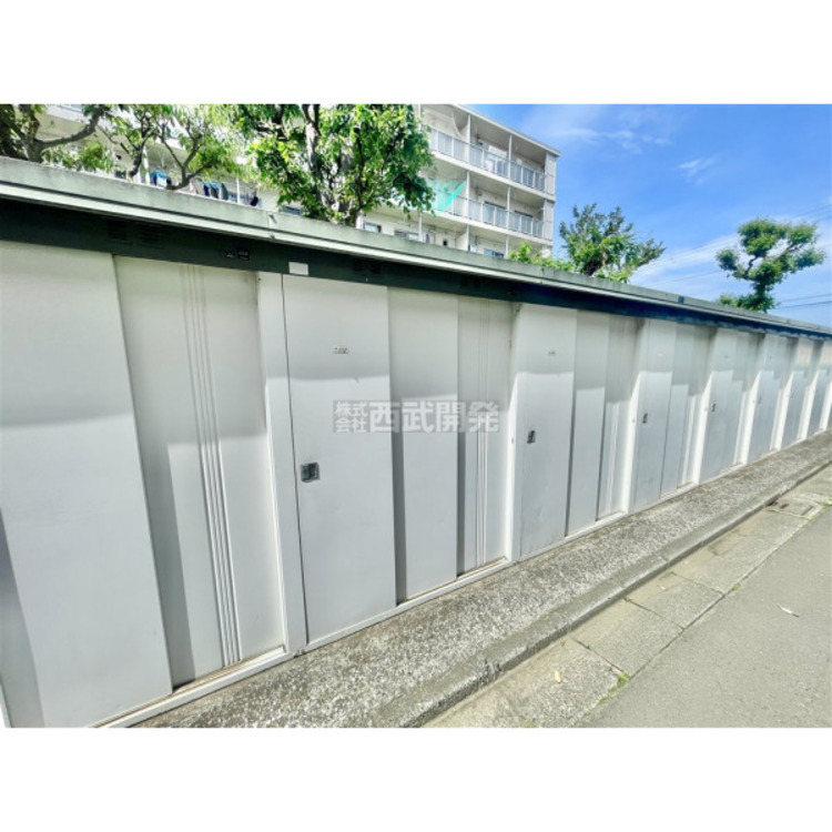 収納 専用物置付きです(無償)