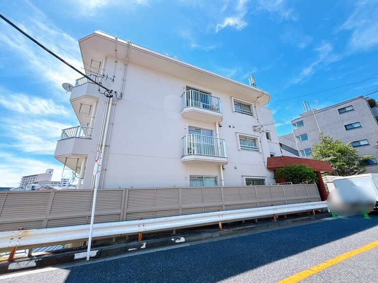 外観 資料には掲載していない情報が、現地にはたくさんあります。是非一度、現地をご確認ください。