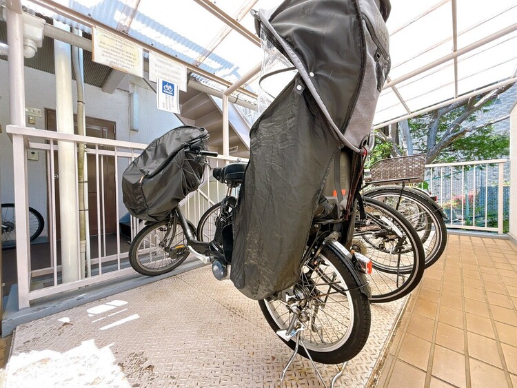 その他 きちんと整備された駐輪場。住む方の心遣いが感じられます。