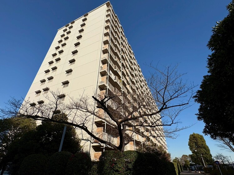 外観 現地に足をお運びいただいた際には、周辺散策などをお勧めいたします。