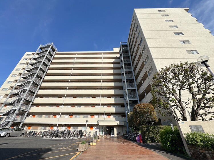 外観 資料には掲載していない情報が、現地にはたくさんあります。是非一度、現地をご確認ください。