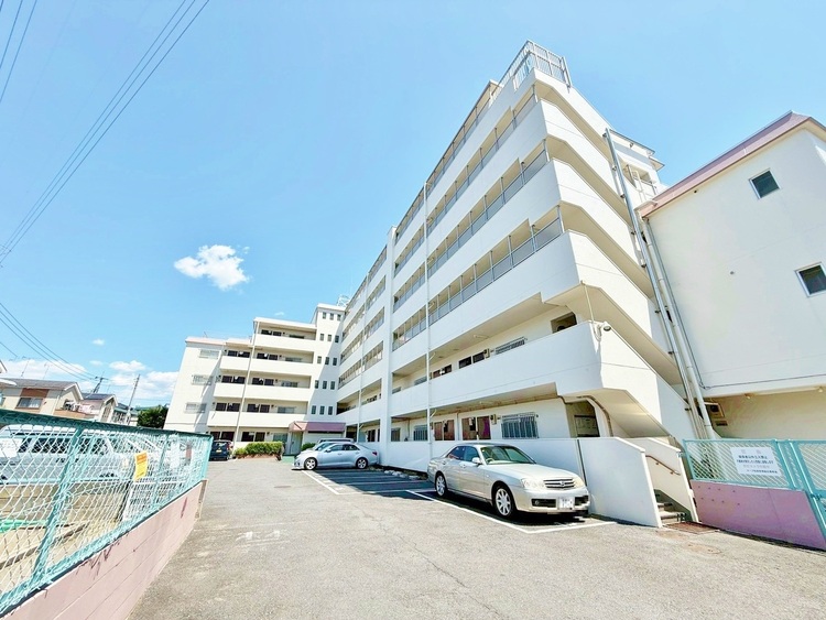外観 ライフプランニングからローンまで、一貫してご説明させていただきます。お気軽にお問い合わせくださいませ。