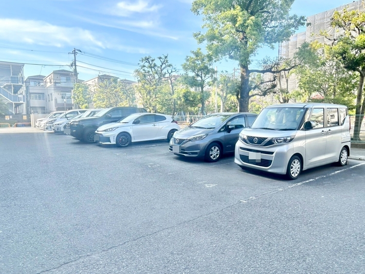 その他 駐車スペースが嬉しいですね。※空き状況は都度ご確認下さい。