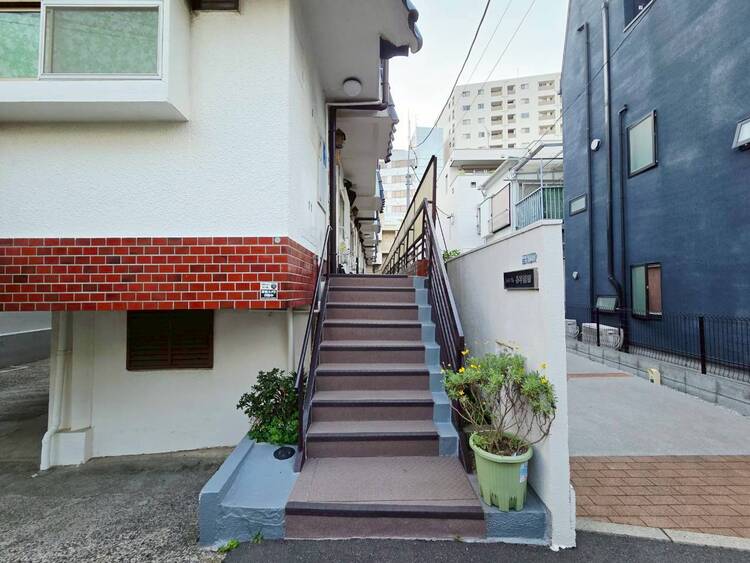 その他 上質感漂う玄関アプローチです。