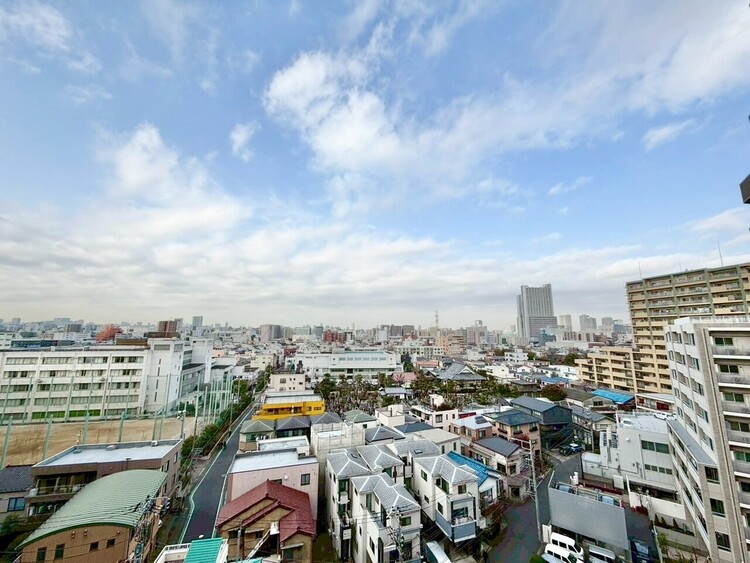 その他 眺望や窓からの景色が良いと、家で過ごす時間も快適です。