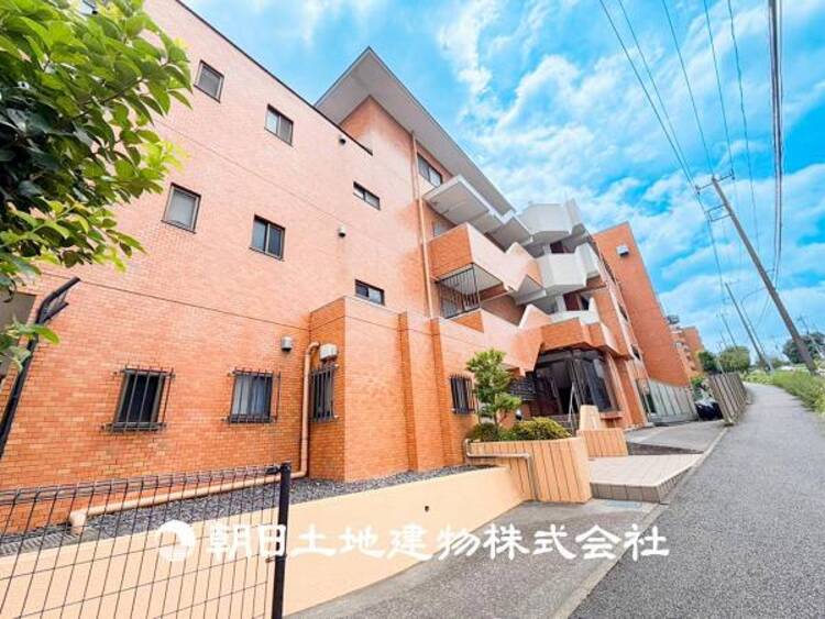 外観 【外観写真】その家から感じられる、気品・上質・重厚感・極細やかさ、そのすべては見た者に安らぎを与える特別な空間です。ここに住むからこそ意味がある。すべての（始まり）をここから迎えましょう。
