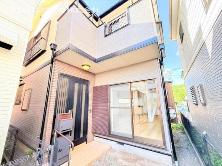 外観 開放感があり日当りも良好です！目の前に広がる開放感とゆとり。暮らしの夢を育む住まいがここにあります！ 