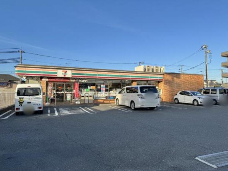 周辺 セブンイレブン 日野税務署前店迄120ｍ