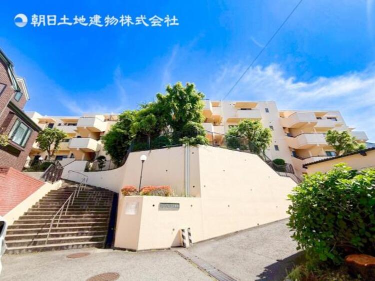 外観 家の良し悪しだけではなく周辺環境も重要なポイントとなります！ご案内時に周辺環境もご案内いたします！流行に左右されず将来にわたって価値が継続する佇まい！良好な住環境が保たれたエリアで新生活を過ごせます 