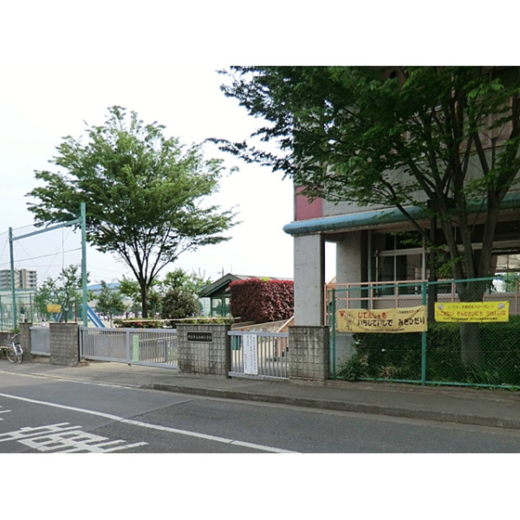 周辺 和田小学校(約580m)
