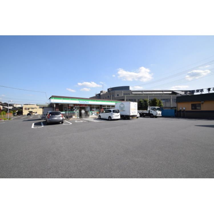 周辺 ファミリーマート所沢宮本町二丁目店(約250m)