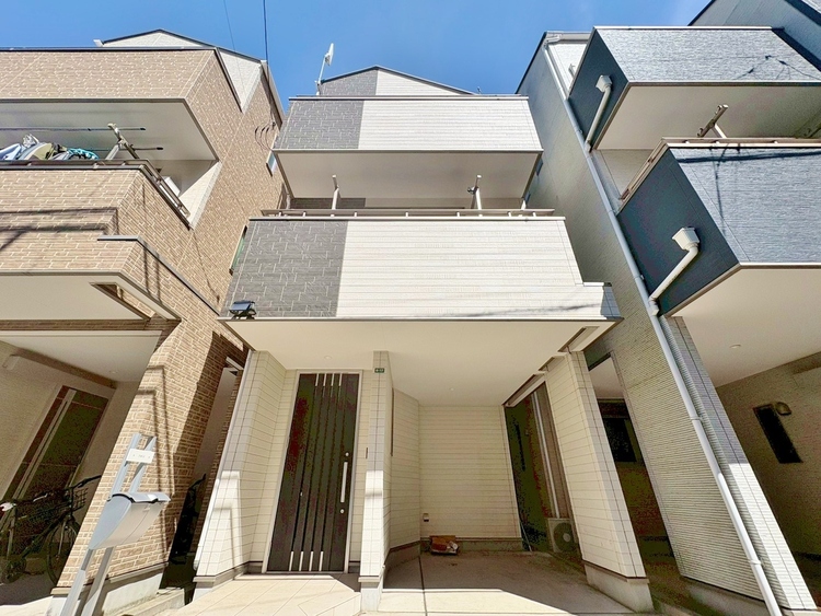 外観 資料には掲載していない情報が、現地にはたくさんあります。是非一度、現地をご確認ください。