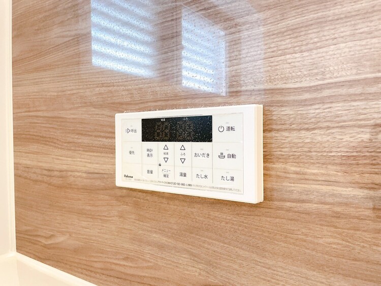 設備 見やすい画面で操作しやすい給湯パネルです。