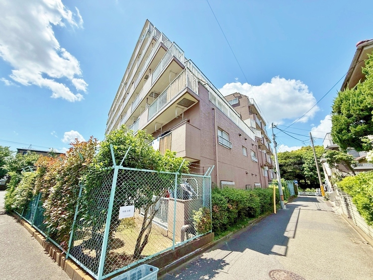 外観 ライフプランニングからローンまで、一貫してご説明させていただきます。お気軽にお問い合わせくださいませ。