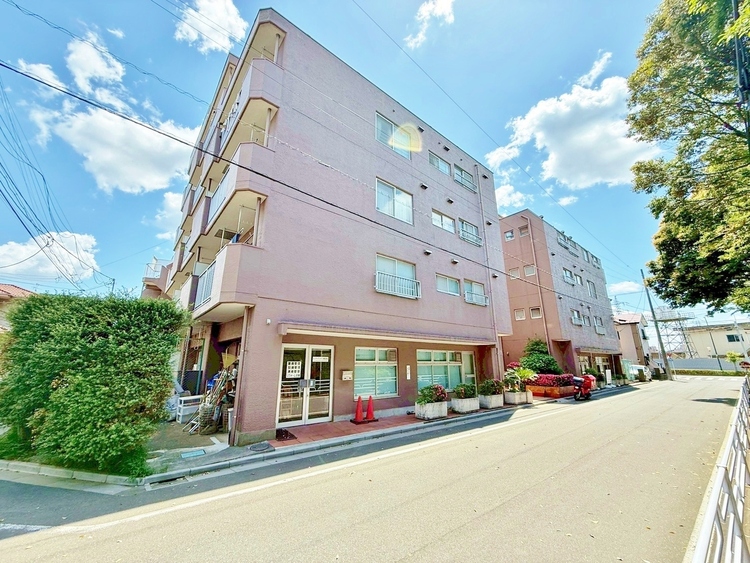 外観 現地に足をお運びいただいた際には、周辺散策などをお勧めいたします。