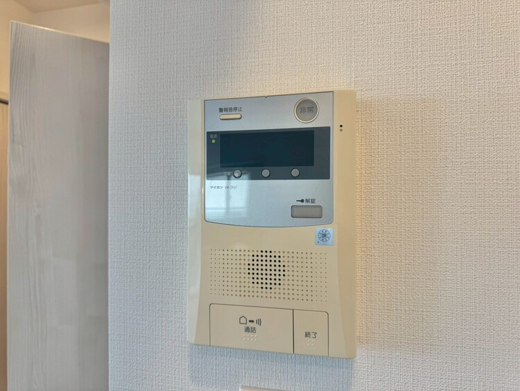 その他 誰が来てもわかる様にモニター付きインターホンを設置。