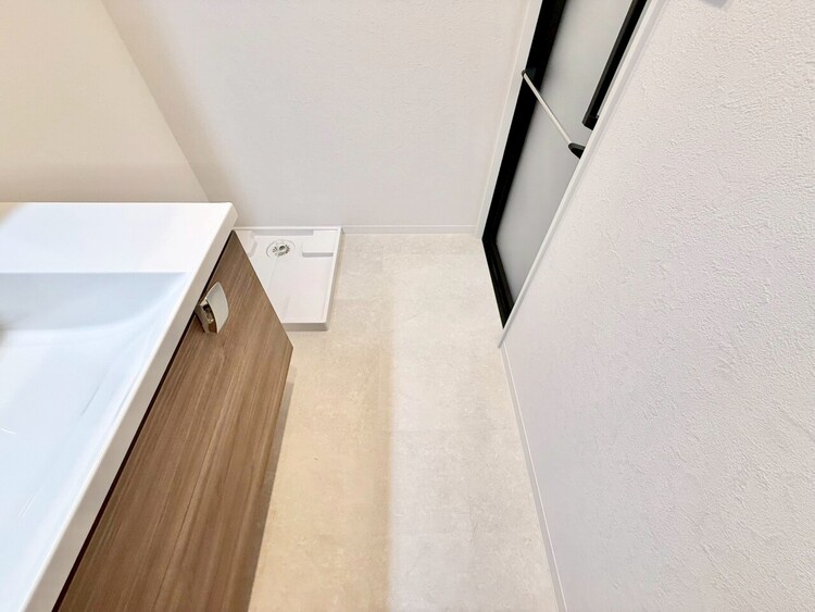 その他 十分な広さの脱衣所。