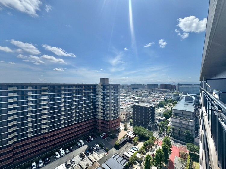 その他 眺望や窓からの景色が良いと、家で過ごす時間も快適です。