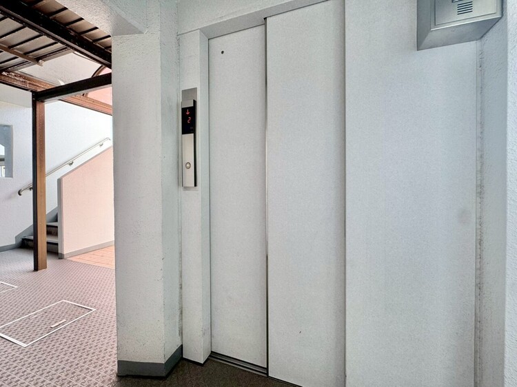 その他 エレベーター完備のため荷物が多くなっても安心。