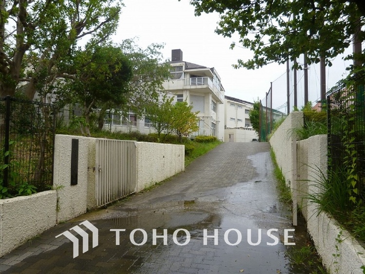 周辺 横浜市立茅ケ崎中学校　距離750ｍ