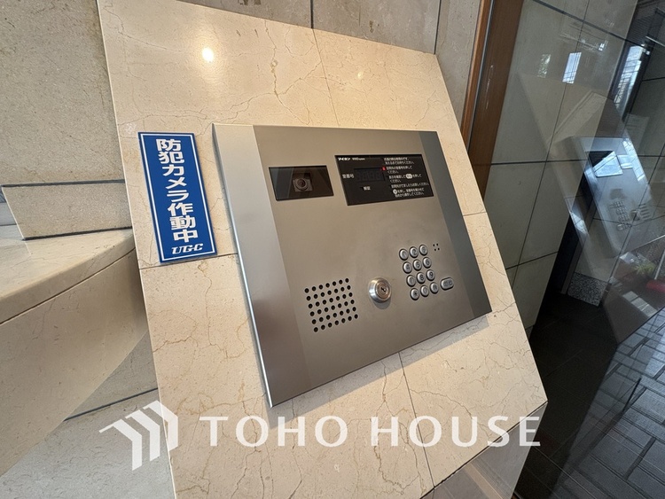 エントランス エントランスはオートロック完備で安心のセキュリティ