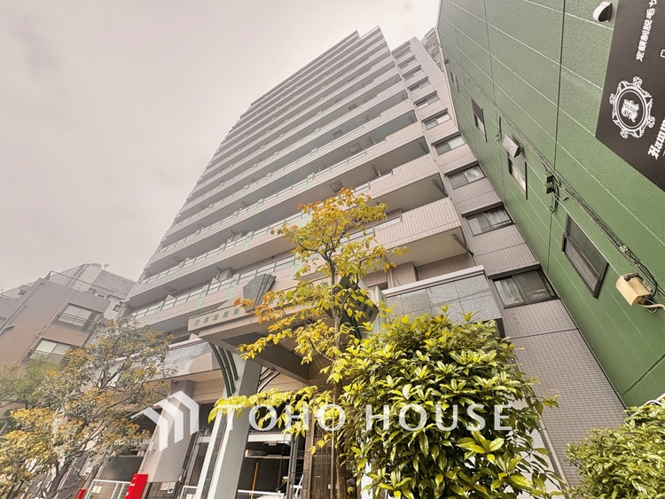外観 漂う上質な空気感、マンションに入れば「おかえりなさい」と笑顔で迎えてくれるエントランス。最良の心配りを感じるマンションでした。