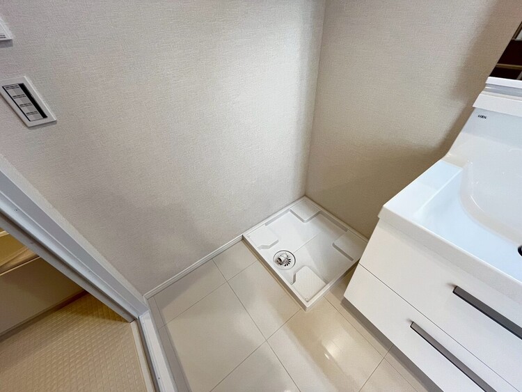その他 十分な広さの脱衣所。