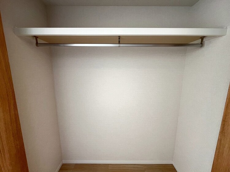 その他 収納スペースが付いていて、お部屋を広く使っていただけます。