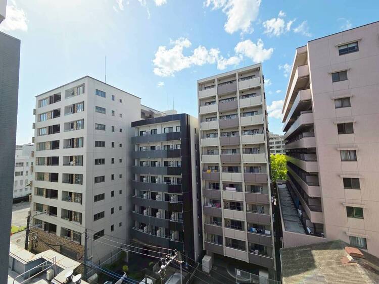 その他 眺望や窓からの景色が良いと、家で過ごす時間も快適です。