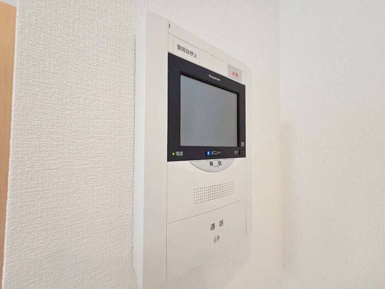 その他 誰が来てもわかる様にモニター付きインターホンを設置。