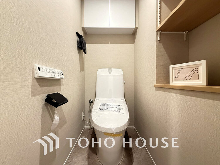 トイレ トイレには快適な温水洗浄便座付