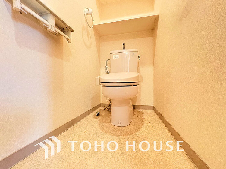 トイレ トイレには快適な温水洗浄便座付