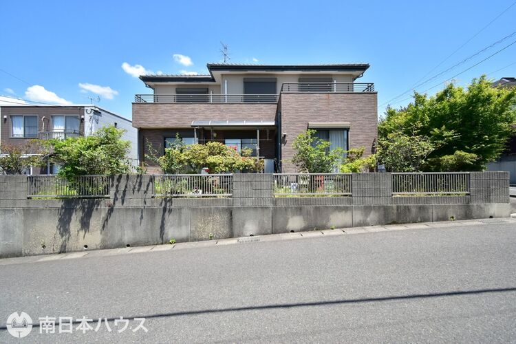 外観 【外観】令和8年5月14日　撮影全居室南向き、南向きバルコニー、南庭のあるお家です！