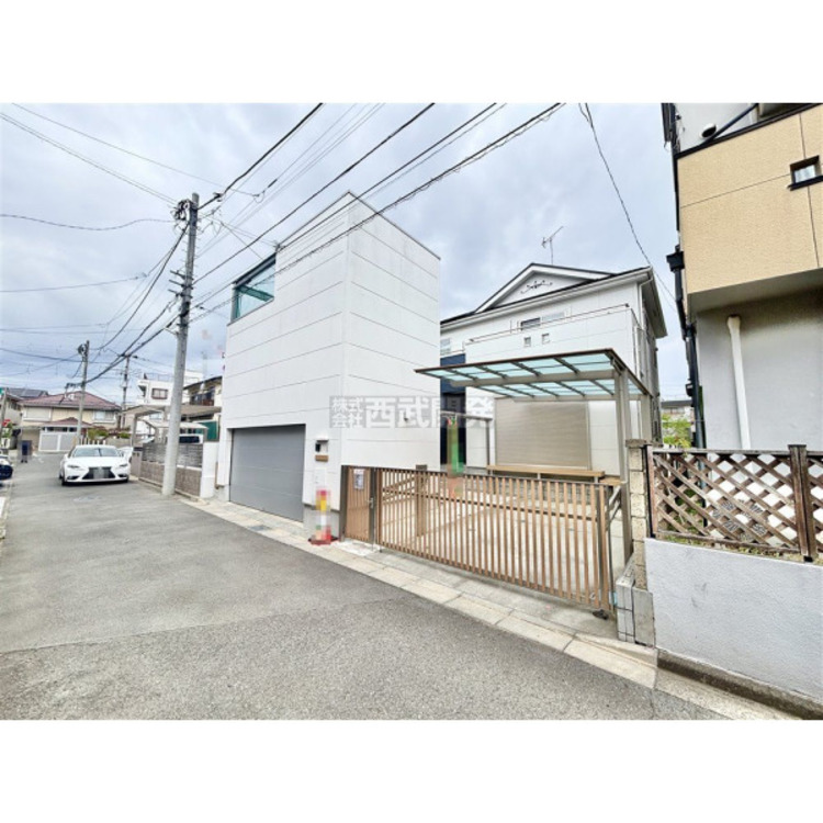 外観 空室につき内覧予約受付中です。
