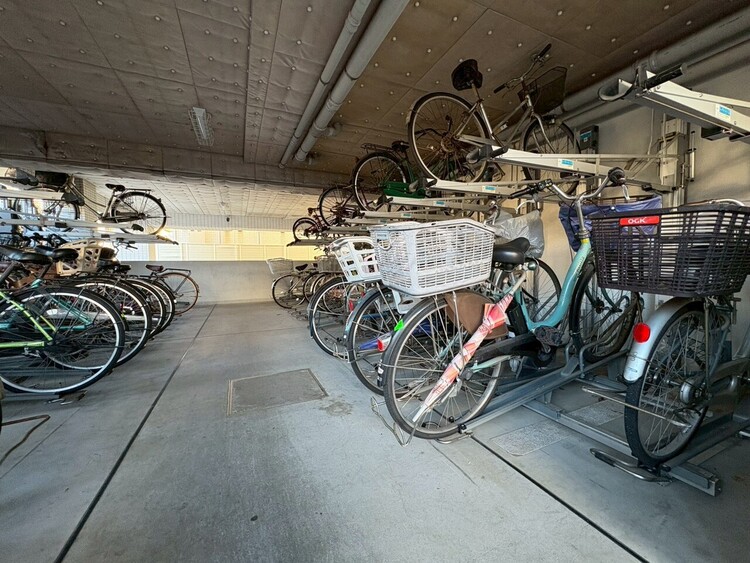 その他 きちんと整備された駐輪場。住む方の心遣いが感じられます。