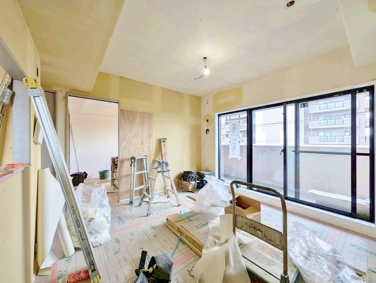 居間 居心地の良い空気感は、暮らしのステージを彩り、心からのやすらぎと満足感を与えてくれます。