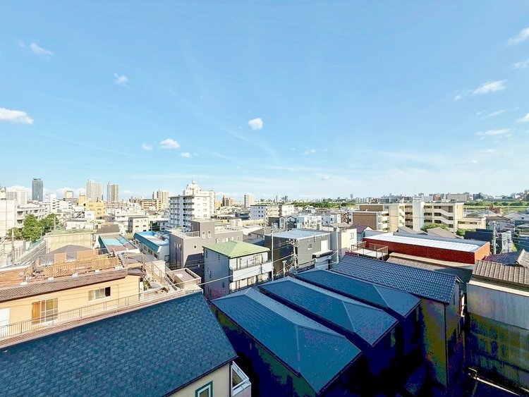バルコニー 頬をなでる、優しい風を感じることが出来ます。