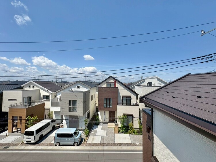 バルコニー 頬をなでる、優しい風を感じることが出来ます。