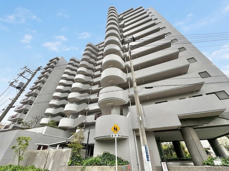 外観 資料には掲載していない情報が、現地にはたくさんあります。是非一度、現地をご確認ください。