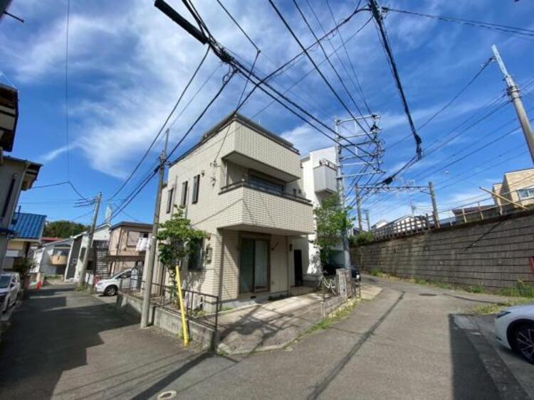外観 ヘーベルハウス施工のこだわりの注文住宅となっております。