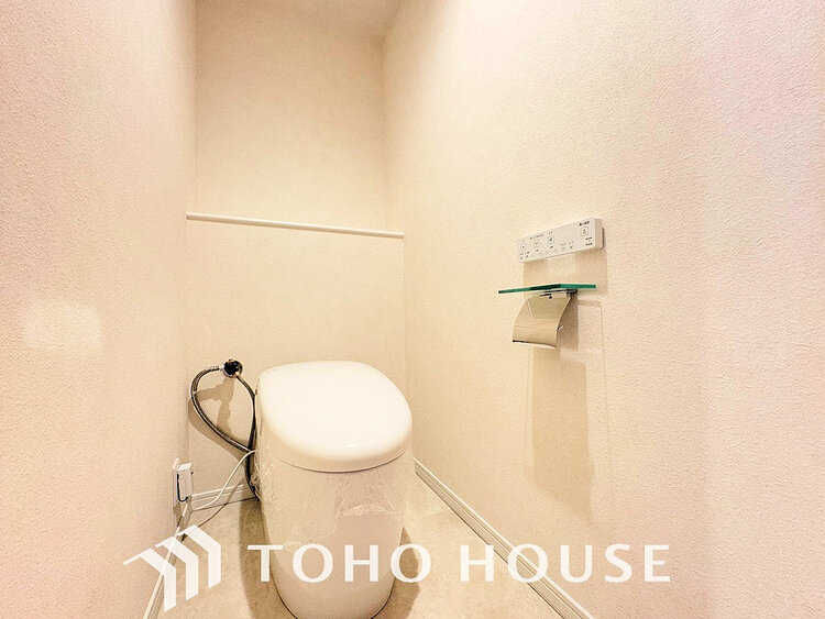 トイレ トイレには快適な温水洗浄便座付