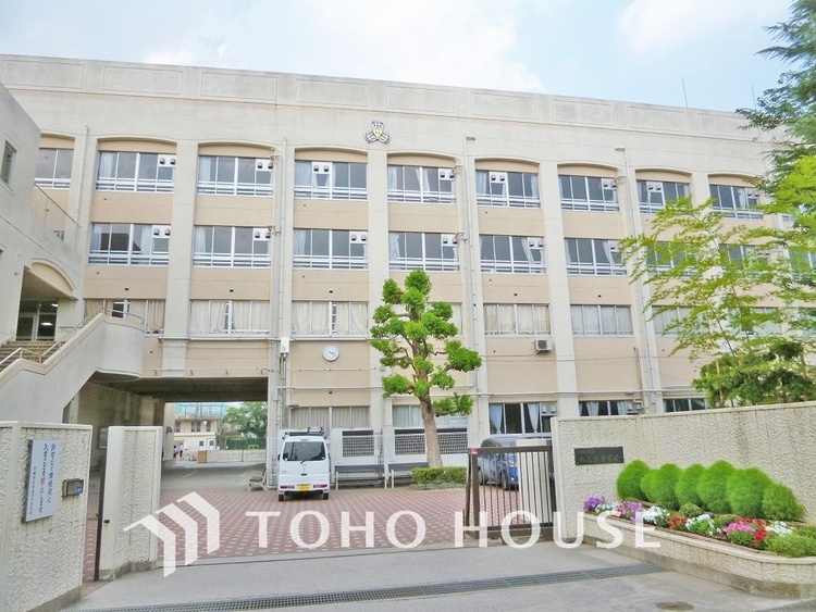 周辺 川崎市立西高津中学校　距離400ｍ