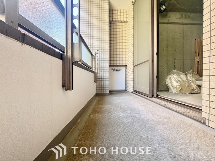 バルコニー 【BALCONY】◆Open new door◆扉の向こうには青空が広がっている。