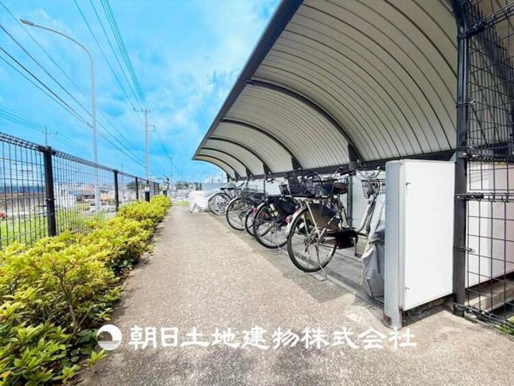 駐車場 【敷地内駐輪場】