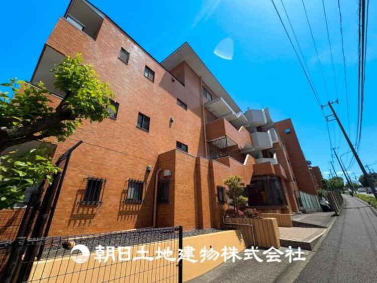 外観 【外観写真】デザインされた空間と充実した建物と共に大切な家族の思い出を刻んでいきます。