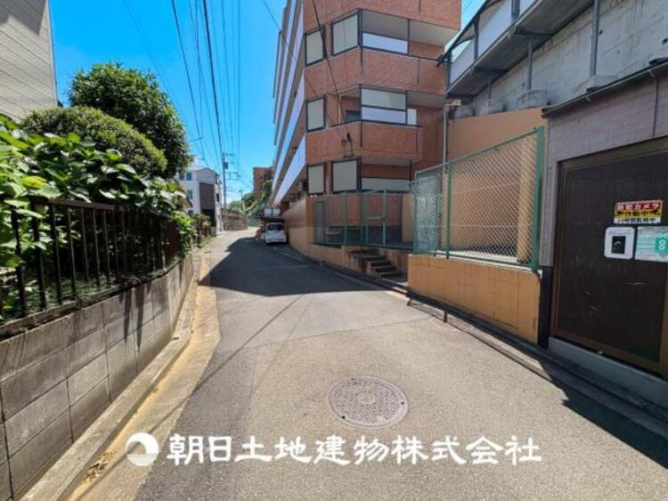 外観 【外観写真】自然素材を活かした外観が魅力のナチュラルテイストな住宅。周囲の景観と調和し、心地よい暮らしを提供します。