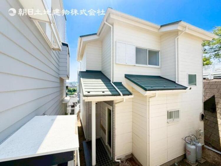外観 家の良し悪しだけではなく周辺環境も重要なポイントとなります！ご案内時に周辺環境もご案内いたします！流行に左右されず将来にわたって価値が継続する佇まい！良好な住環境が保たれたエリアで新生活を過ごせます 