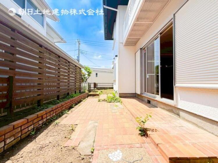 その他 【お庭】季節の飾り物など、より「おうち時間」を楽しめる空間。　家庭菜園などのお庭の手入れも楽しいです 