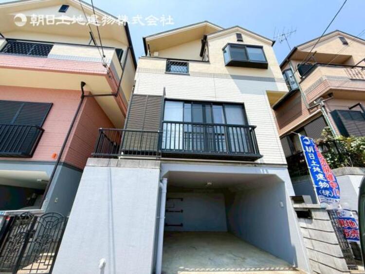 外観 自慢したくなるマイホーム！流行に左右されない上質な佇まい！！　満たされる時間をじっくり堪能できそうです　洗練されたものにふれることでもっともっと『おうちじかん』が充実したものになるでしょう！ 