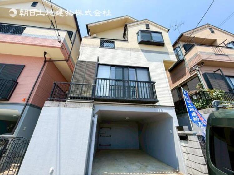 外観 閑静な住宅地の立地の為、気持ちよく過ごすことが出来そうです！やさしい陽とやわらかな風が生活を彩ります　ゆとりがあり、心地よく落ち着いて過ごせる日常は次世代にもつなげていきたい大切な資産です！ 